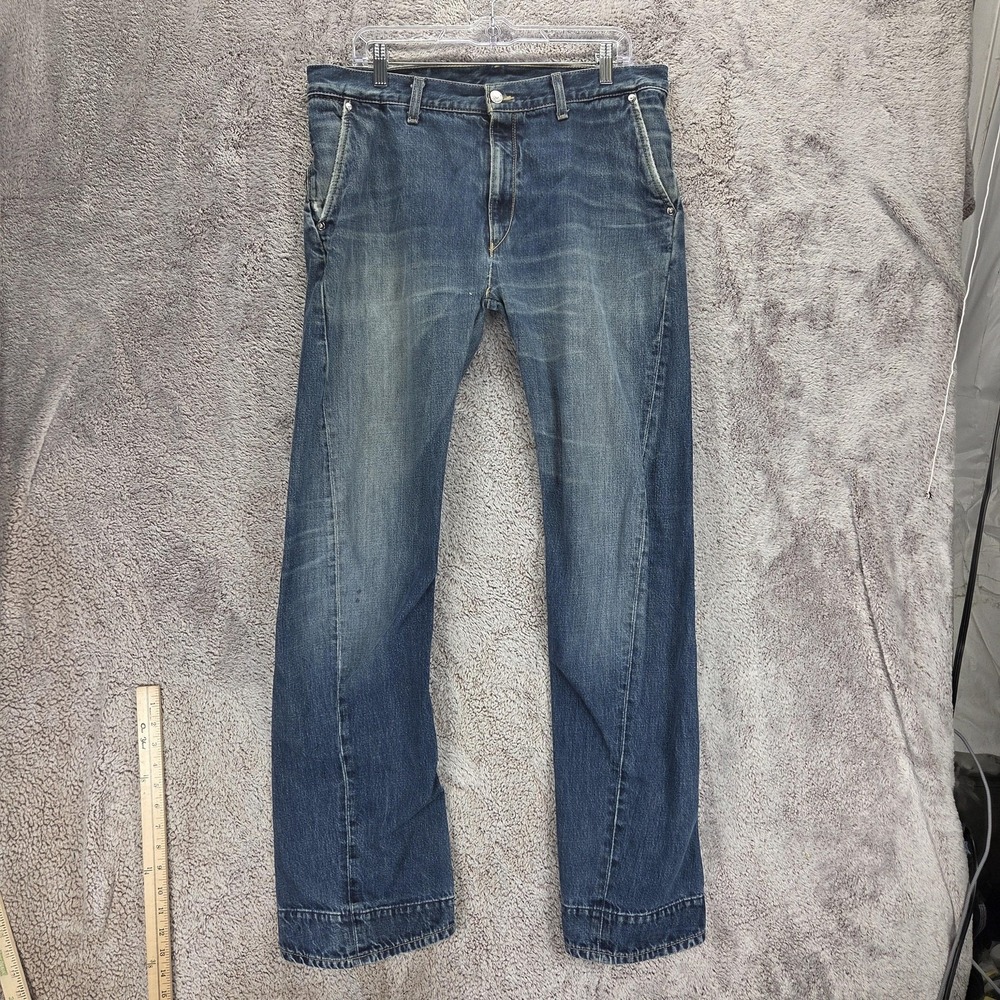 Vintage Levis Engineered Mens Blue Twisted Medium Wash Denim Zip Fly Fits 34x34